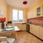 Bright Plac Muzealny In Perfect For Remote Work By Renters شقة