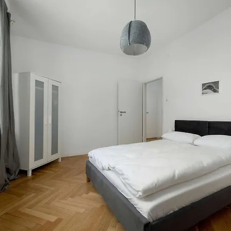Bright Plac Muzealny In Perfect For Remote Work By Renters Wrocław