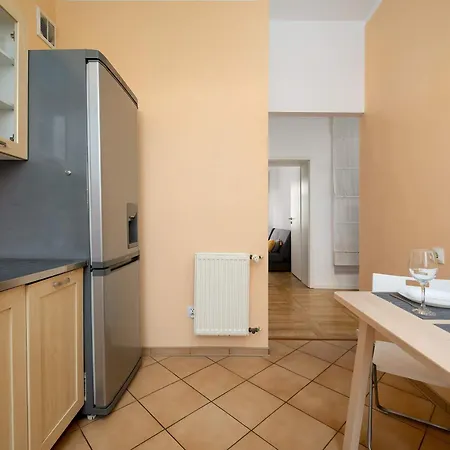 Bright Plac Muzealny In Perfect For Remote Work By Renters Appartement *