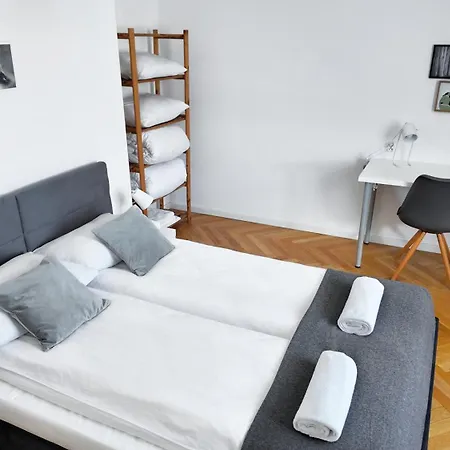 Bright Plac Muzealny In Perfect For Remote Work By Renters Διαμέρισμα Βρότσλαβ